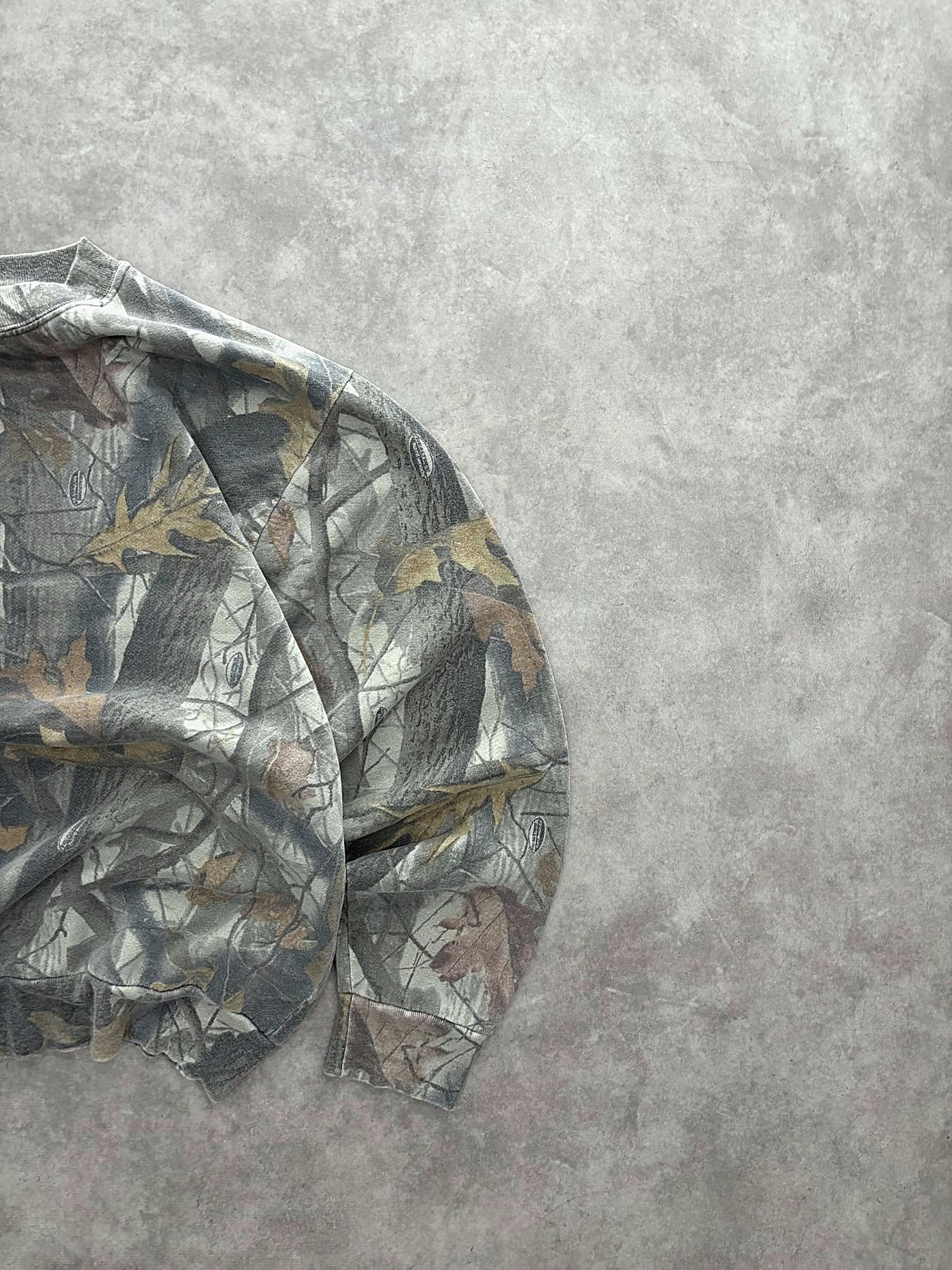 Realtree Vintage Realtree Print Crewneck - view 2 - Fabricsonder