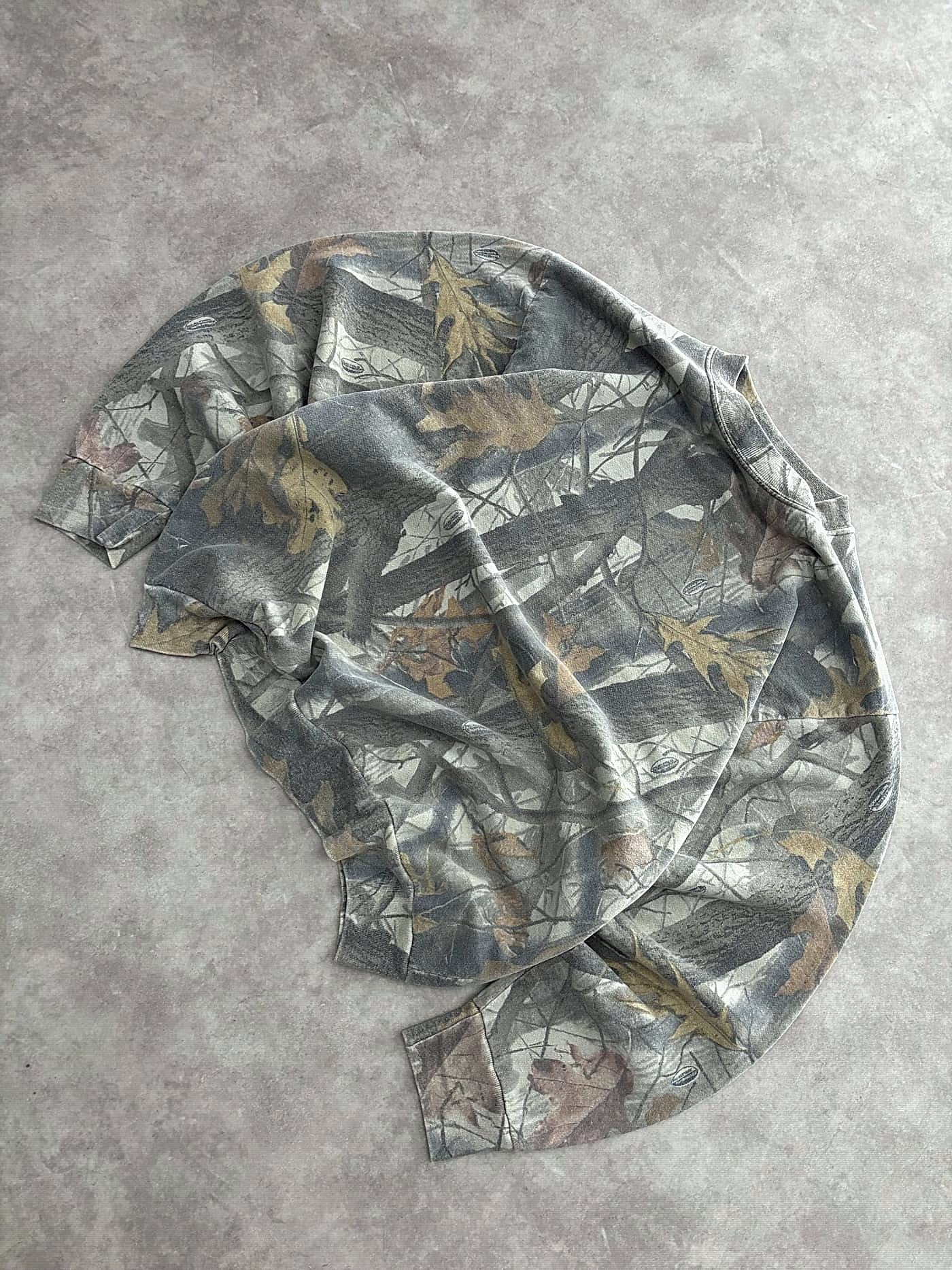 Realtree Vintage Realtree Print Crewneck - view 3 - Fabricsonder