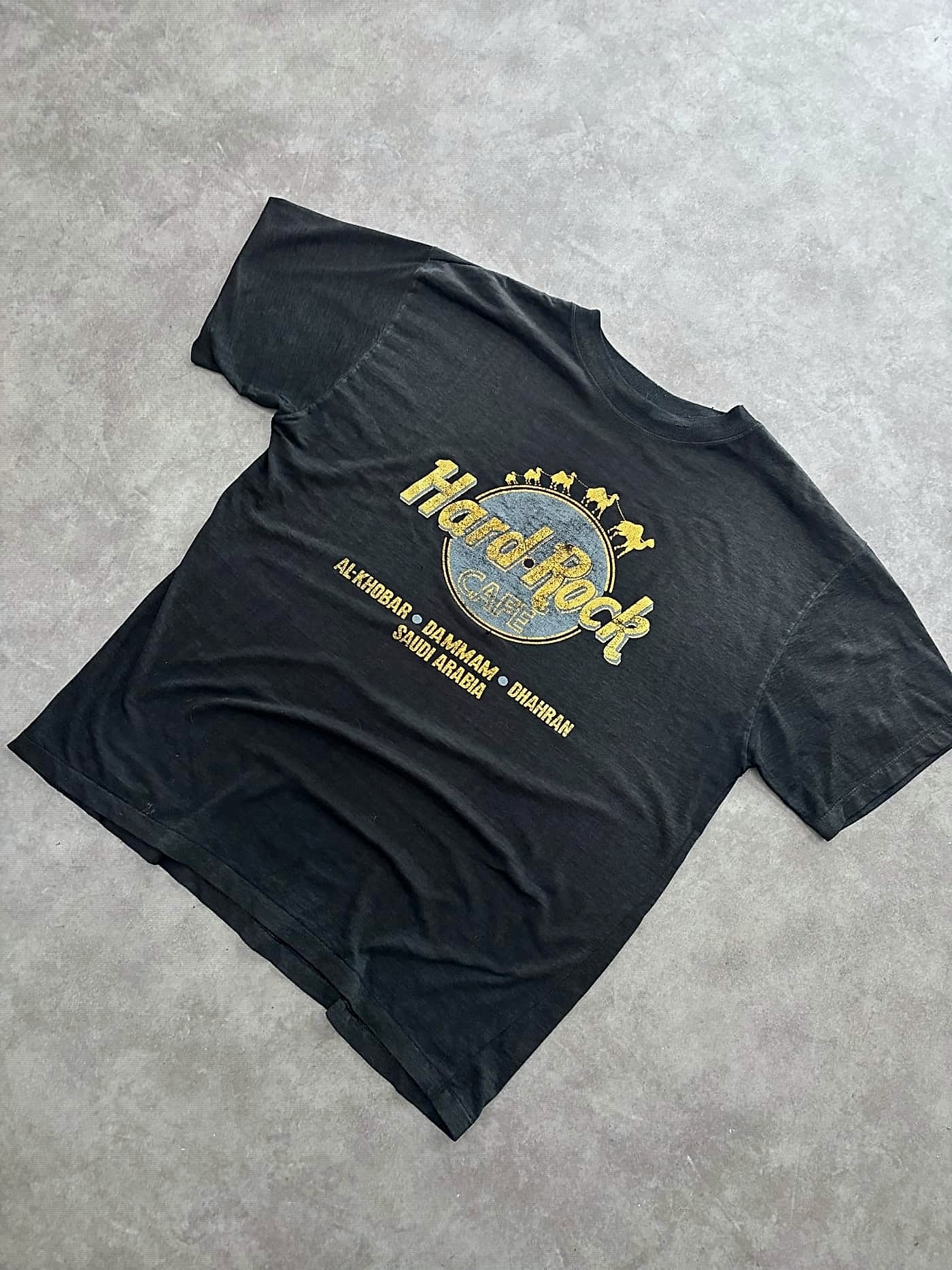 Hard Rock Vintage Hard Rock T Shirt Sunfaded Single Stitch - view 3 - Fabricsonder