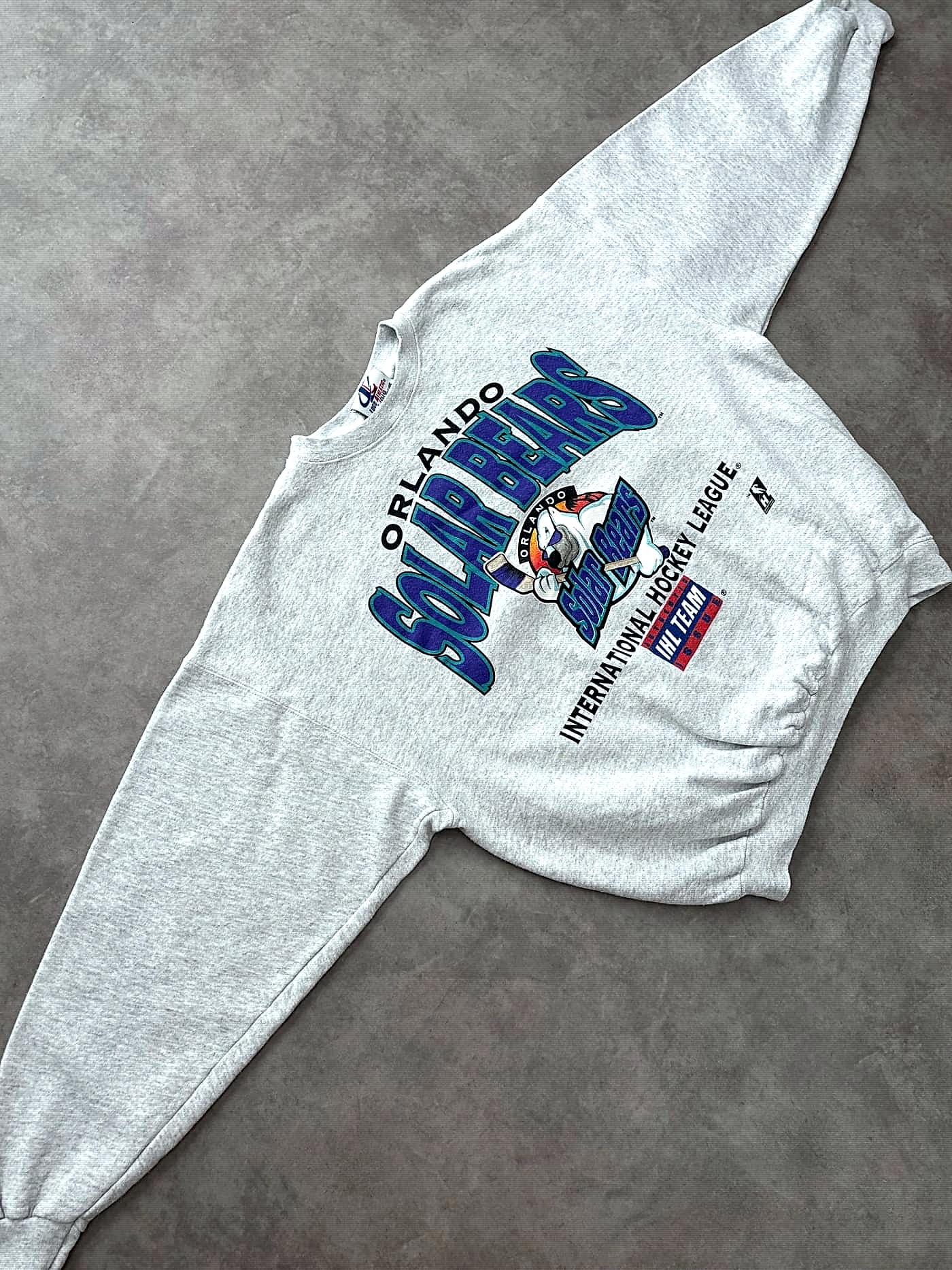 Logo Athletic Vintage Crewneck Boxy Fit - view 3 - Fabricsonder