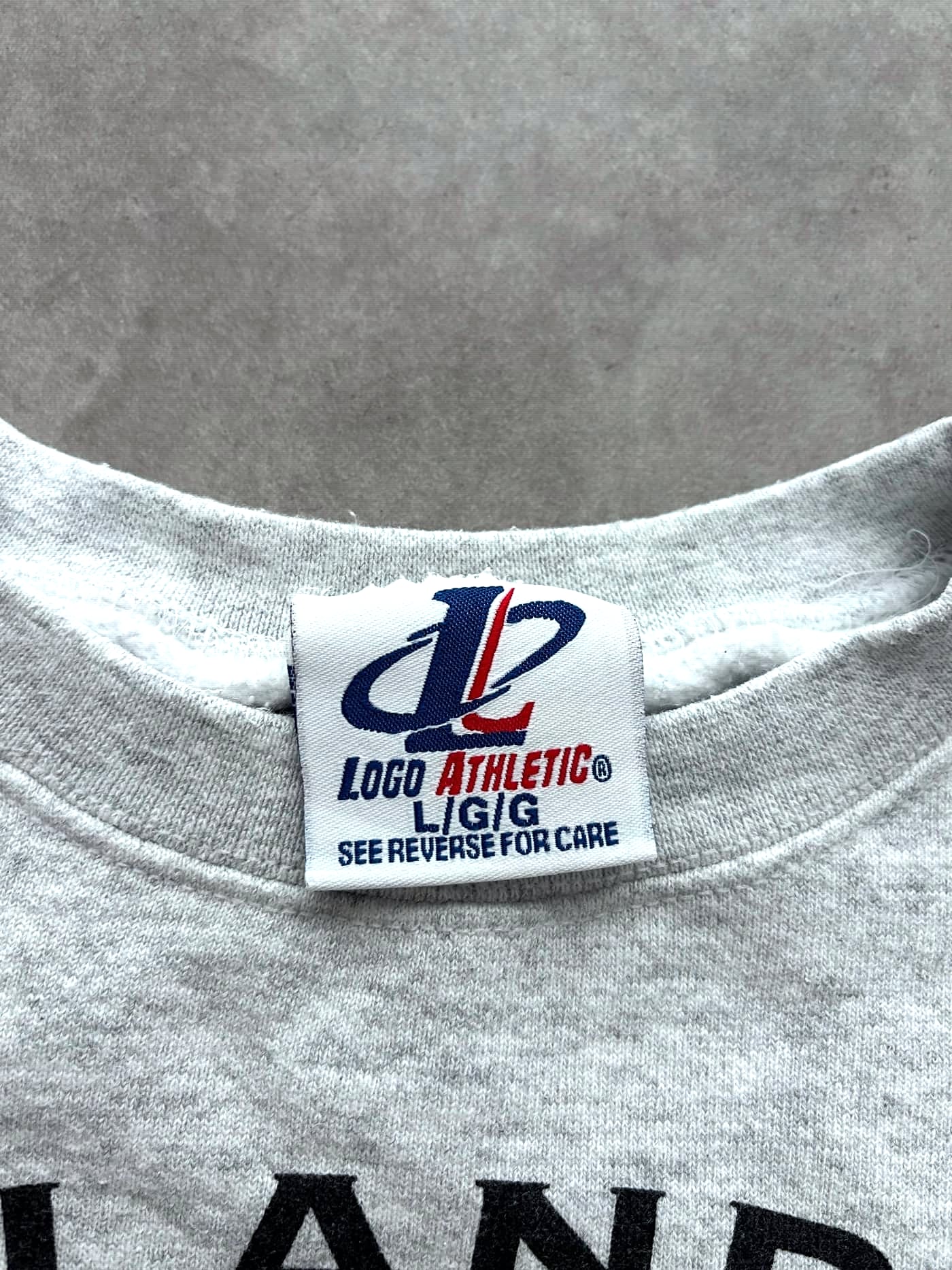 Logo Athletic Vintage Crewneck Boxy Fit - view 4 - Fabricsonder