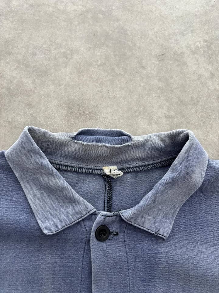 French Workwear Vintage Workwear Shirt Sunfaded And Distressed - view 3 - Fabricsonder