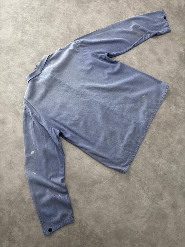 French Workwear Vintage Workwear Shirt Sunfaded And Distressed - view 2 - Fabricsonder