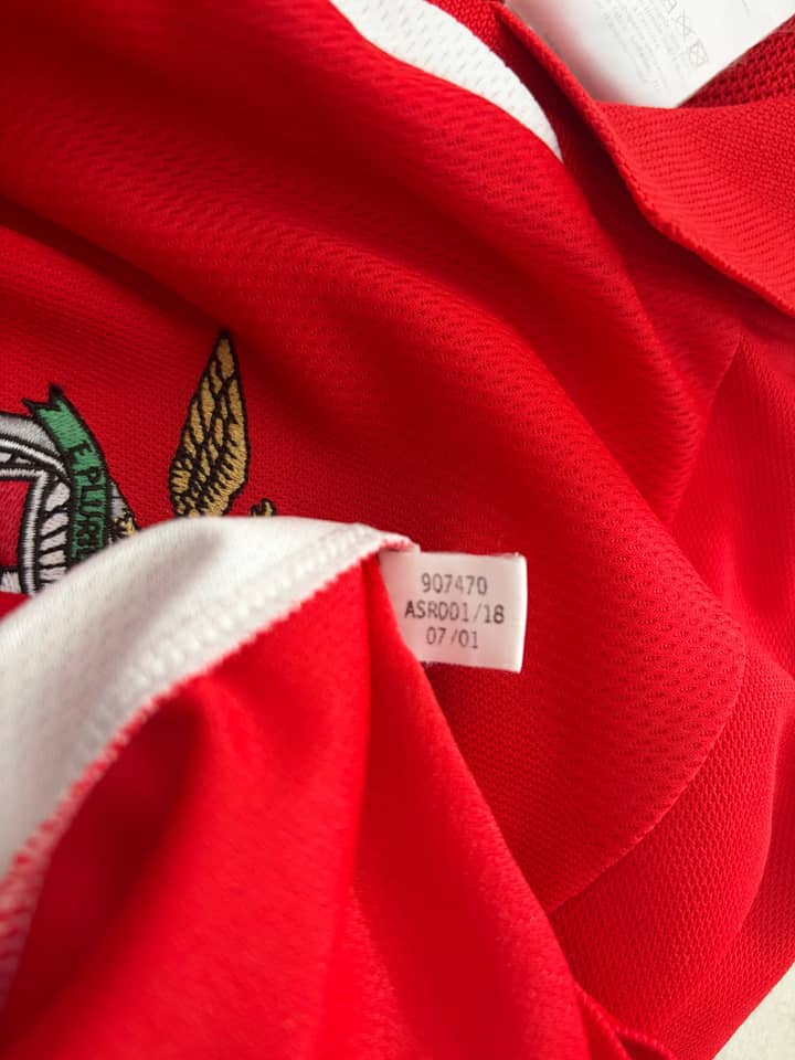 Adidas Vintage Adidas Benfica Home Shirt 2001-2 - view 9 - Fabricsonder
